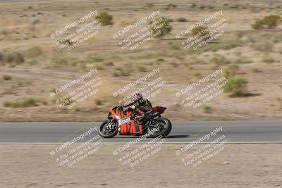 media/Apr-20-2025-AHRMA (Sun) [[393a79c373]]/Race/Group 11 early race/Turn 4b/